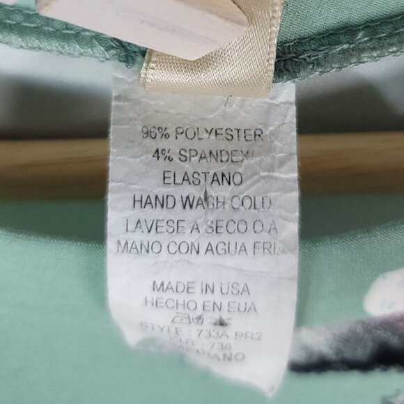 Lara Fashion Dress Green Medium Long Sleeve Floral Round Neck Above Knee Shift - Picture 7 of 7